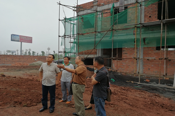 中路公司董事長(zhǎng)黃洪舟帶隊(duì)08.jpg 中路公司董事長(zhǎng)黃洪舟帶隊(duì)08.jpg