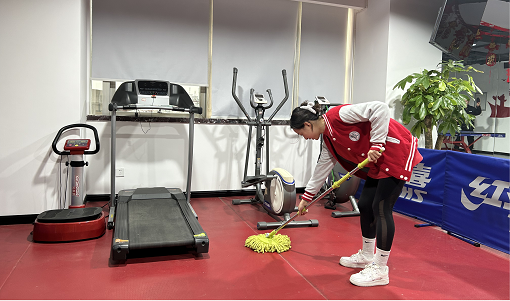 中路能源公司團(tuán)總支開展“學(xué)習(xí)雷鋒好榜樣”志愿活動(dòng).png 中路能源公司團(tuán)總支開展“學(xué)習(xí)雷鋒好榜樣”志愿活動(dòng).png